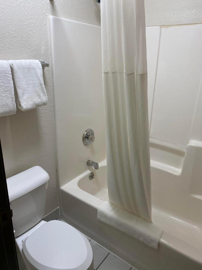 Quality Inn Rochelle Extérieur photo