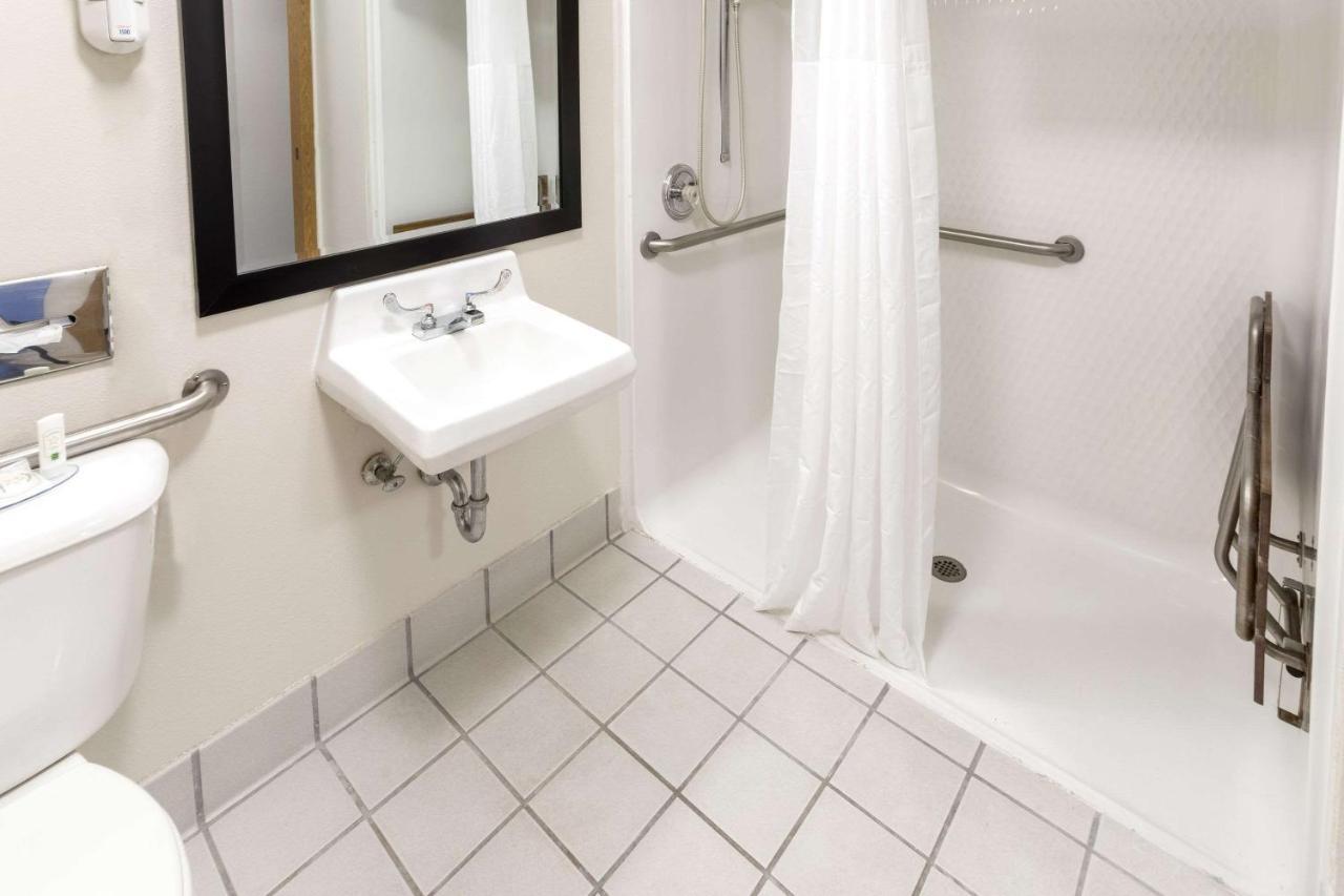 Quality Inn Rochelle Extérieur photo