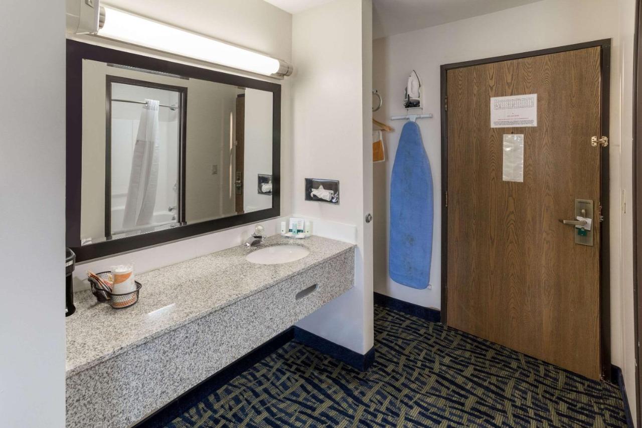 Quality Inn Rochelle Extérieur photo